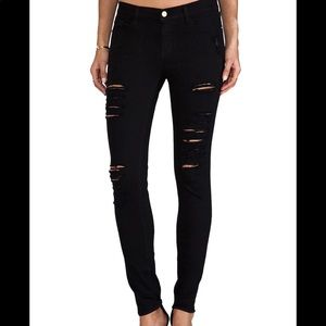 FRAME black ripped skinny jean